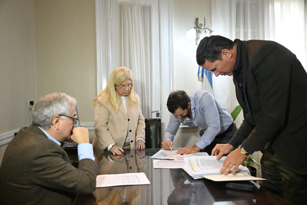 Firman acuerdo para avanzar con el Acueducto de Vipos en Tucumán