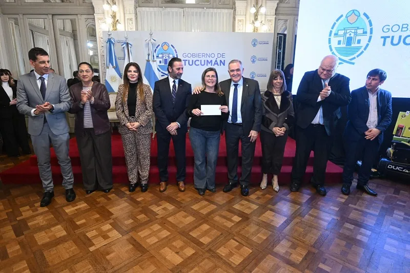 Jaldo entregó herramientas y microcréditos por $35 millones para emprendedores tucumanos