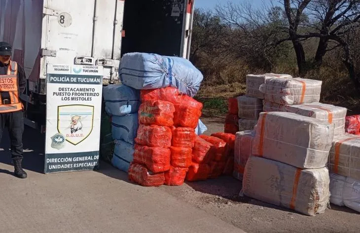 Secuestran 28 bultos con mercadería ilegal en Los Mistoles