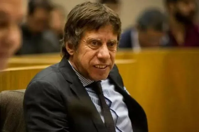 Bussi critica a la oposición por disputas anticipadas y pide construir una alternativa seria