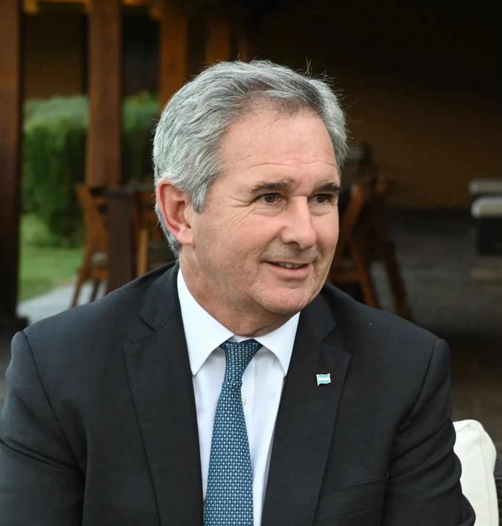 Quirno defendió la estrategia por Malvinas y rechazó críticas por la bandera y Trump