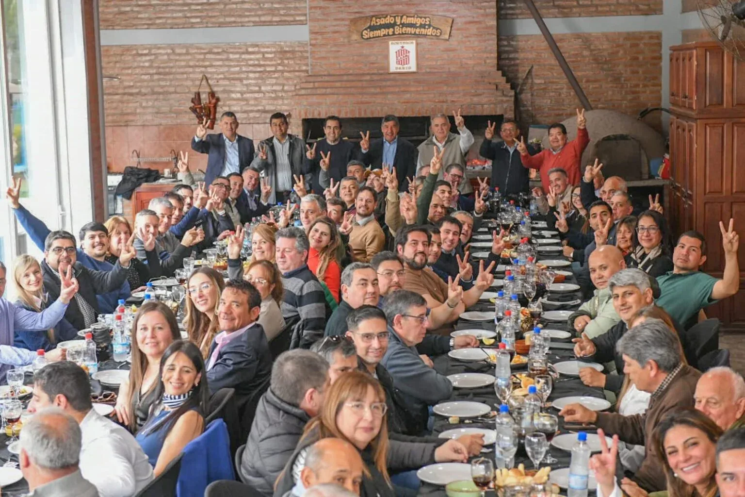 Jaldo y Acevedo reciben apoyo unánime de partidos para 2027