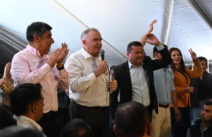 Jaldo: obras hídricas con equipos pesados para atenuar tormentas en Tucumán