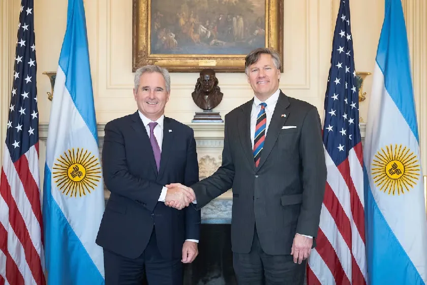 Quirno dio detalles del paquete de US$7000 millones para infraestructura