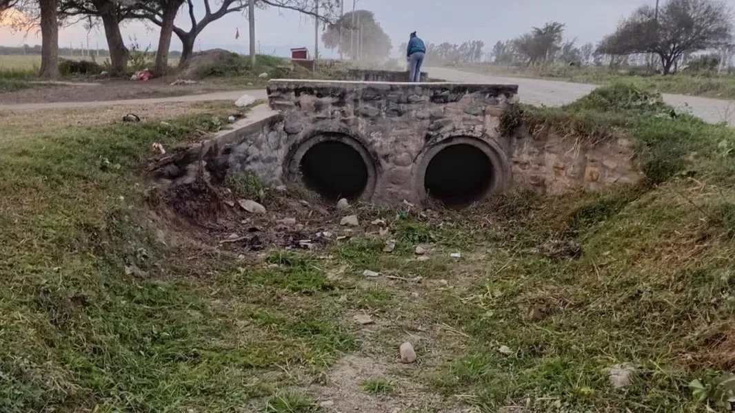 Salta limpia canales urbanos: el plan de la Secretaría del Interior llega a más de 40 municipios