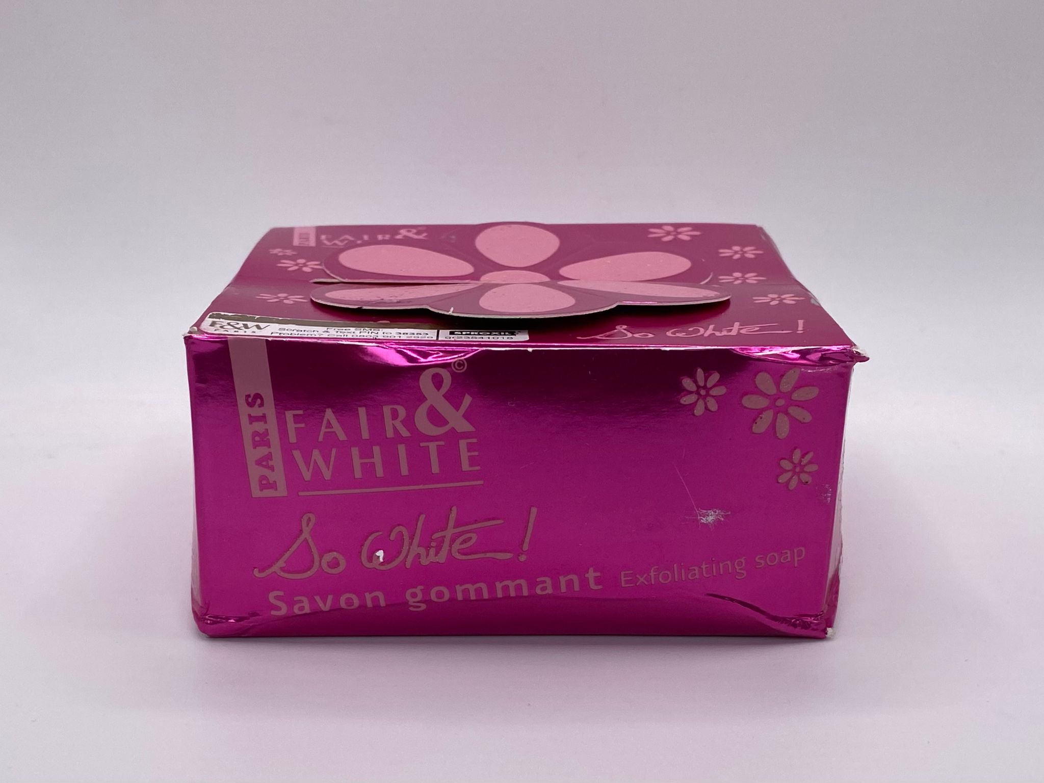 Paris Fair & White Exfoliating Soap