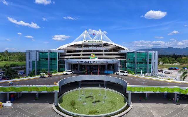 Legacy CAD conversion to Modern Integrated GIS for Tagum City