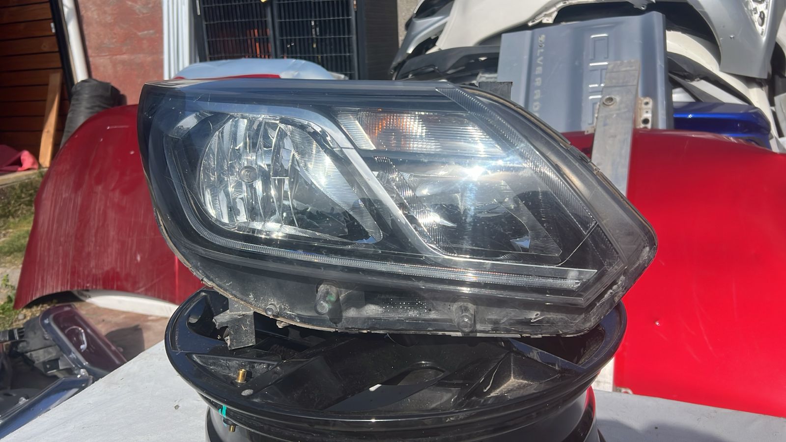 Optico Derecho Chevrolet Colorado (18-23) - Imagen 3