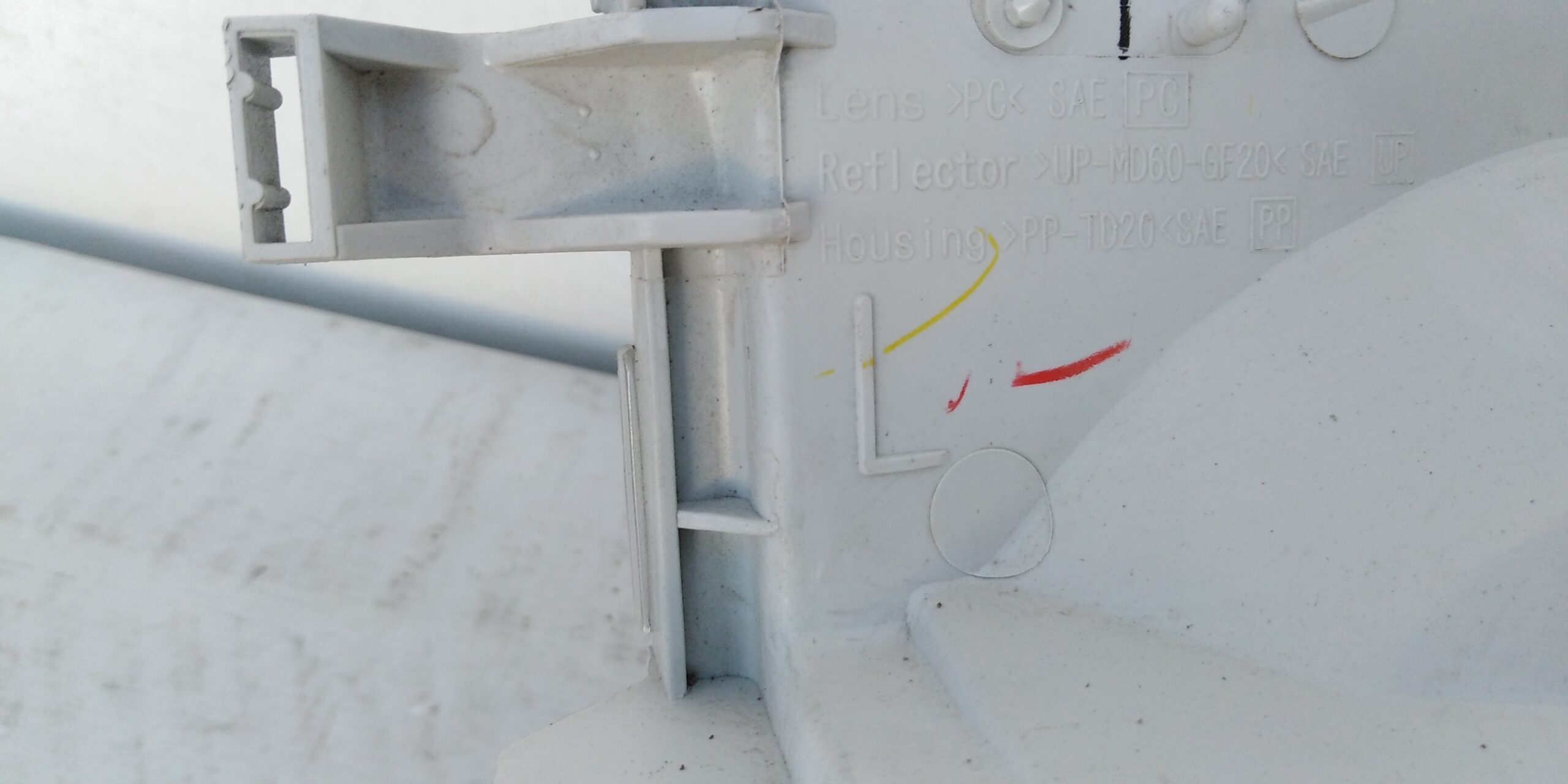 Optico Izquierdo Toyota Dyna (00-02) - Imagen 4