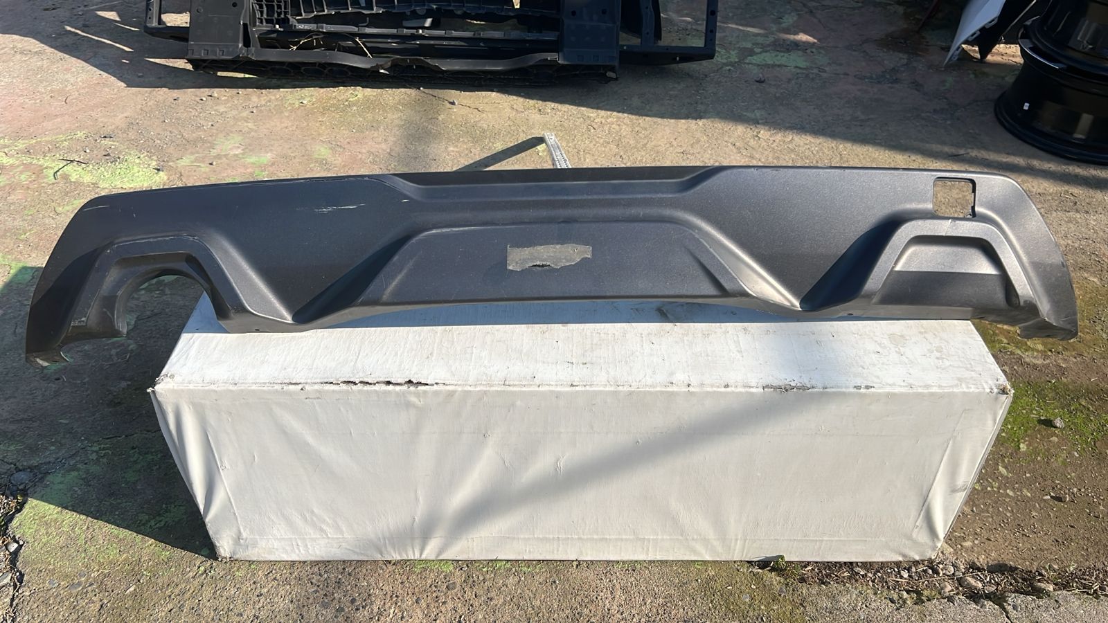 Moldura Spoiler Parachoque Trasero Chevrolet Captiva (19-23)