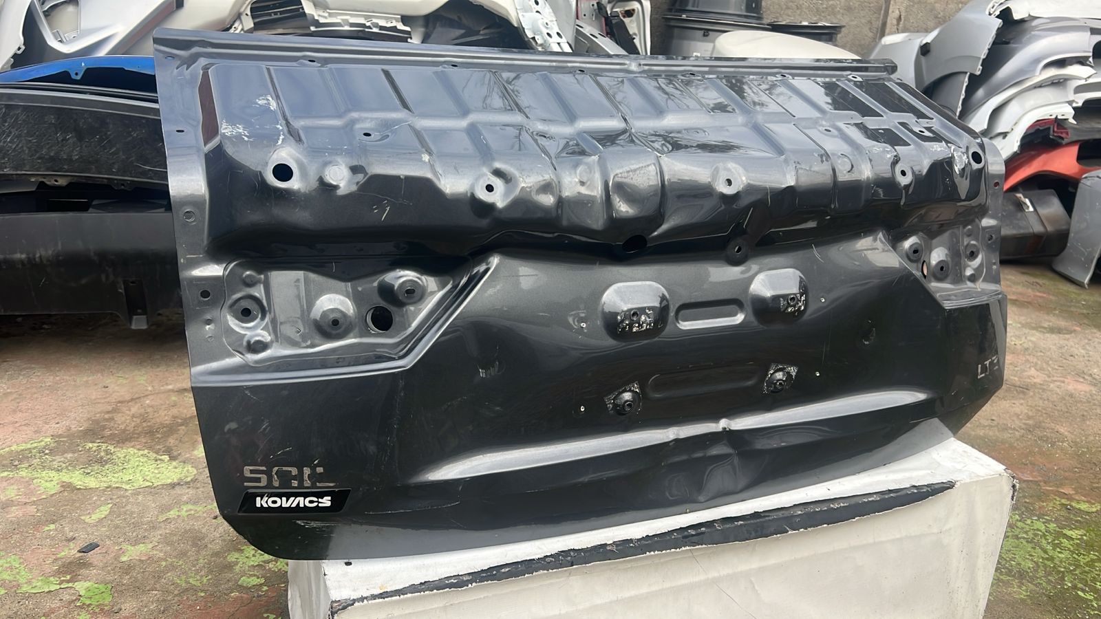 Tapa Maleta Chevrolet Sail (23-26) - Imagen 2