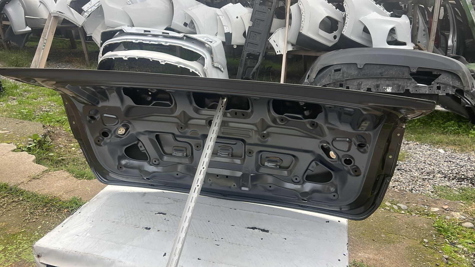 Tapa Maleta Chevrolet Sail (23-26) - Imagen 6