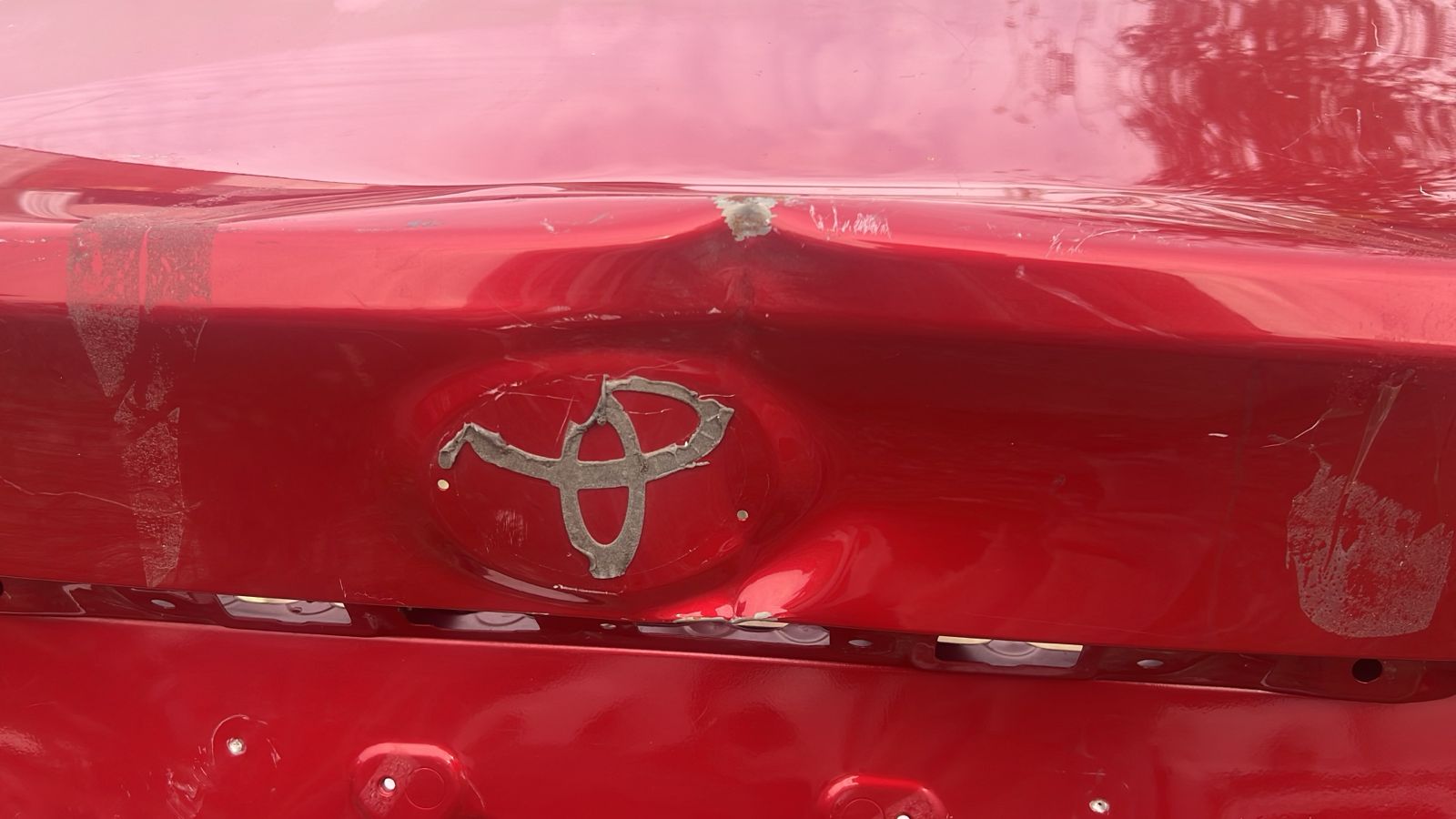 Tapa Maleta Toyota Yaris Sedan (23-25) - Imagen 4