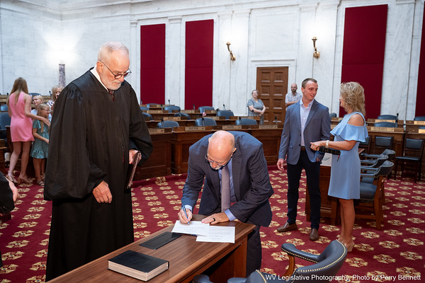 Beckley attorney Roop takes House of Delegates oath of office – WV ...