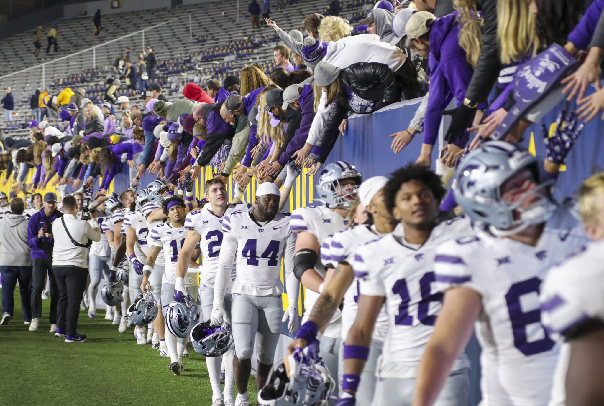 Loader Back Part Notebook: Mountaineers will bus to Cincinnati, break up trip in two ...