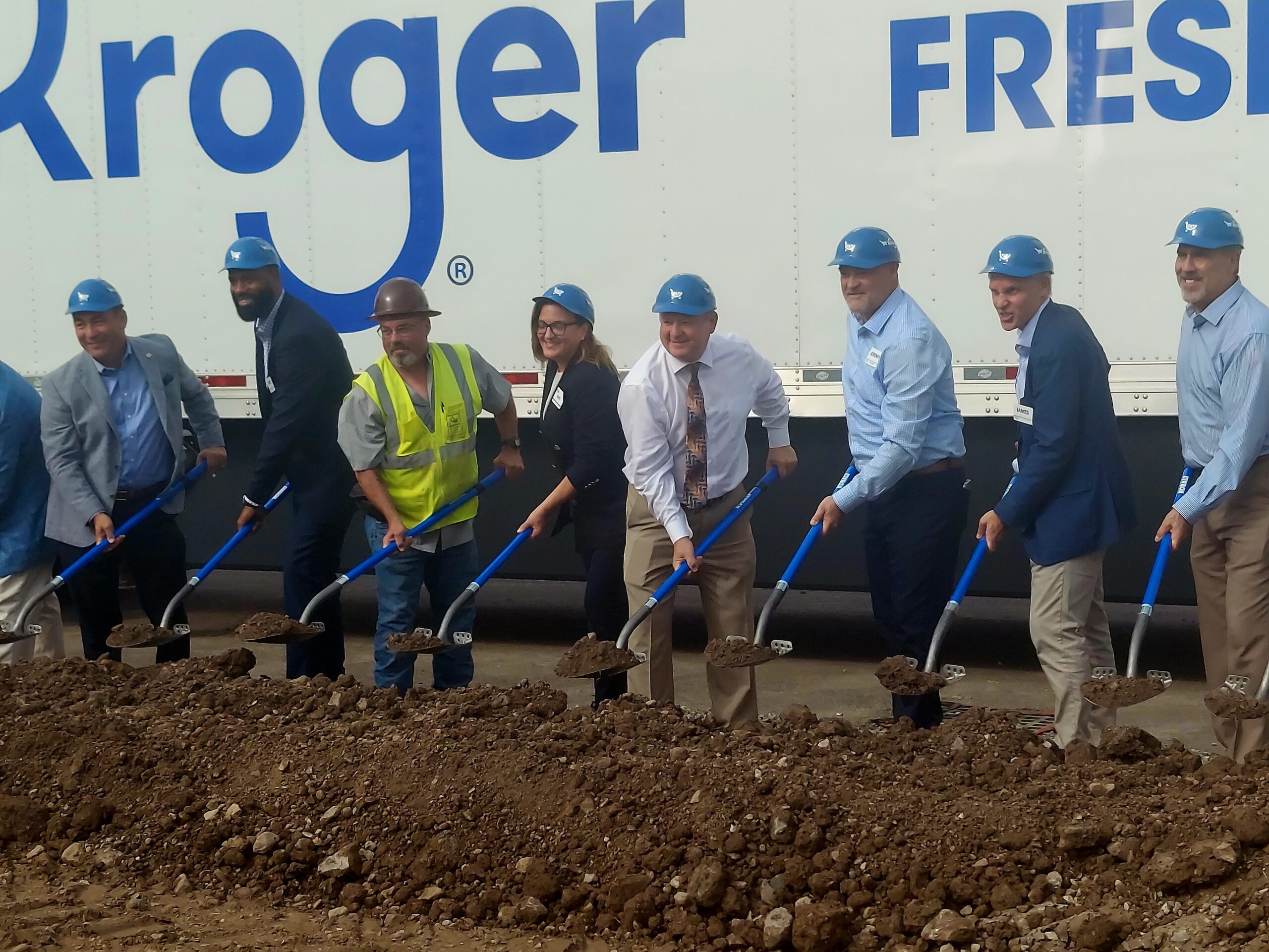 Groundbreaking held on first-of-its-kind Kroger store in South Charleston