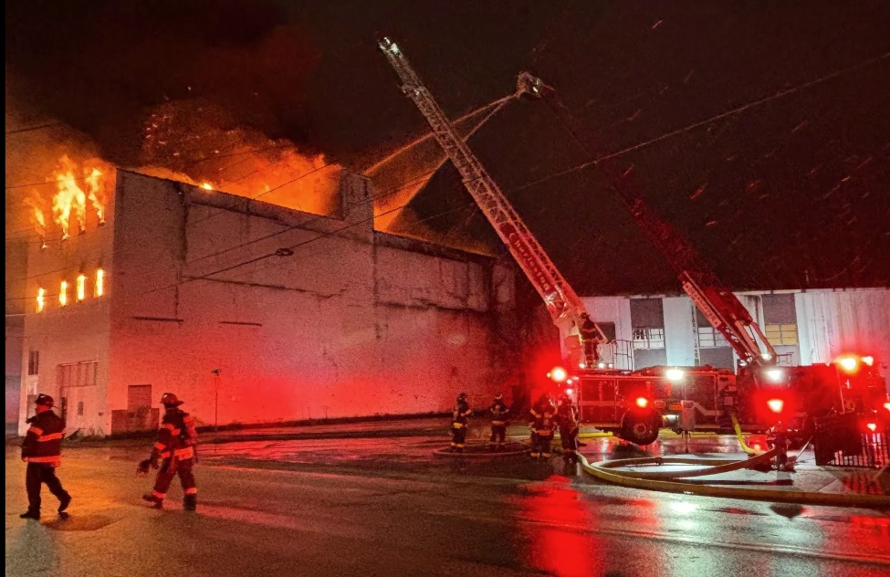 Charleston firefighters respond to industrial building fire - WV MetroNews