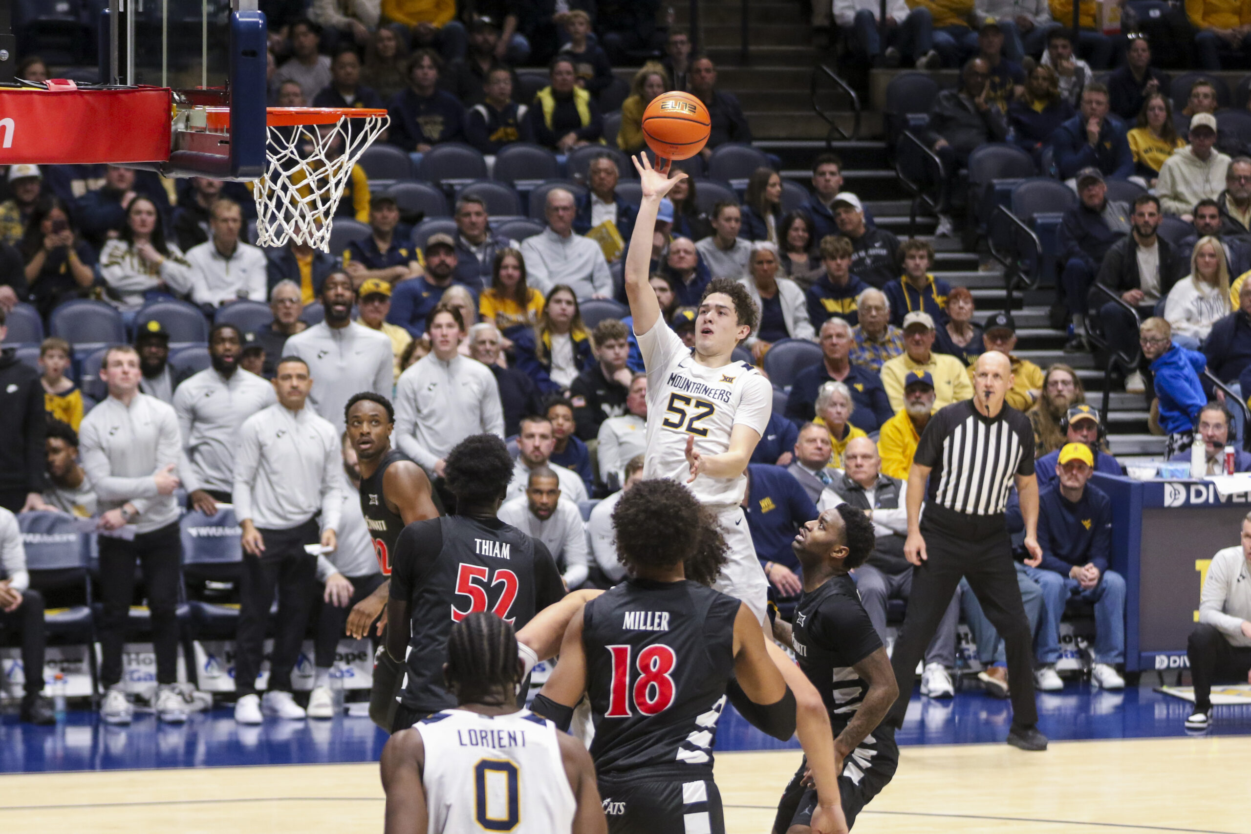 Mountaineers look to sweep season series with Cincinnati Thursday