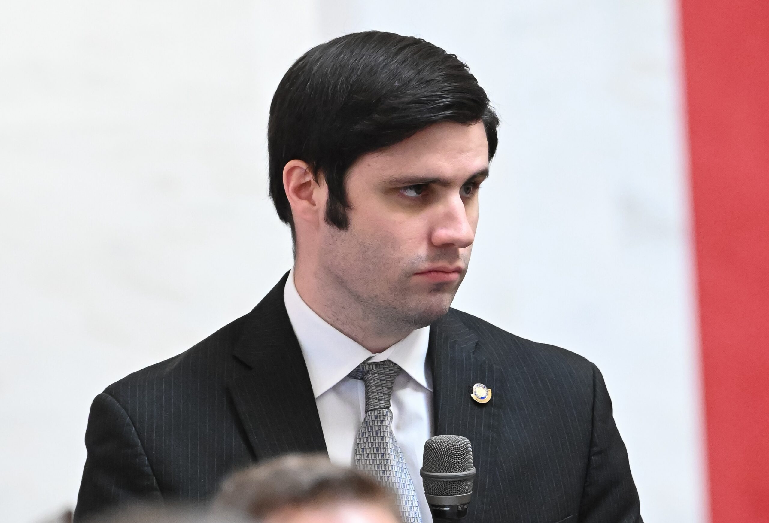 Bill to regulate crypto kiosks on the move