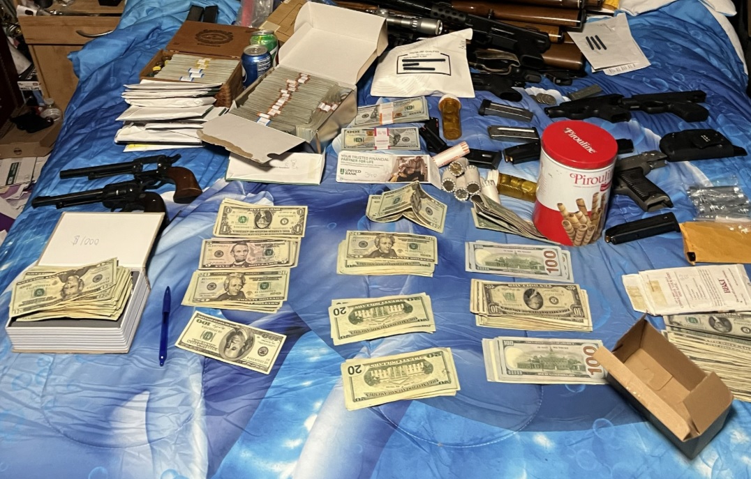 Martinsburg police execute “Friday the 13th” drug bust seizing 6 cars, 60 guns