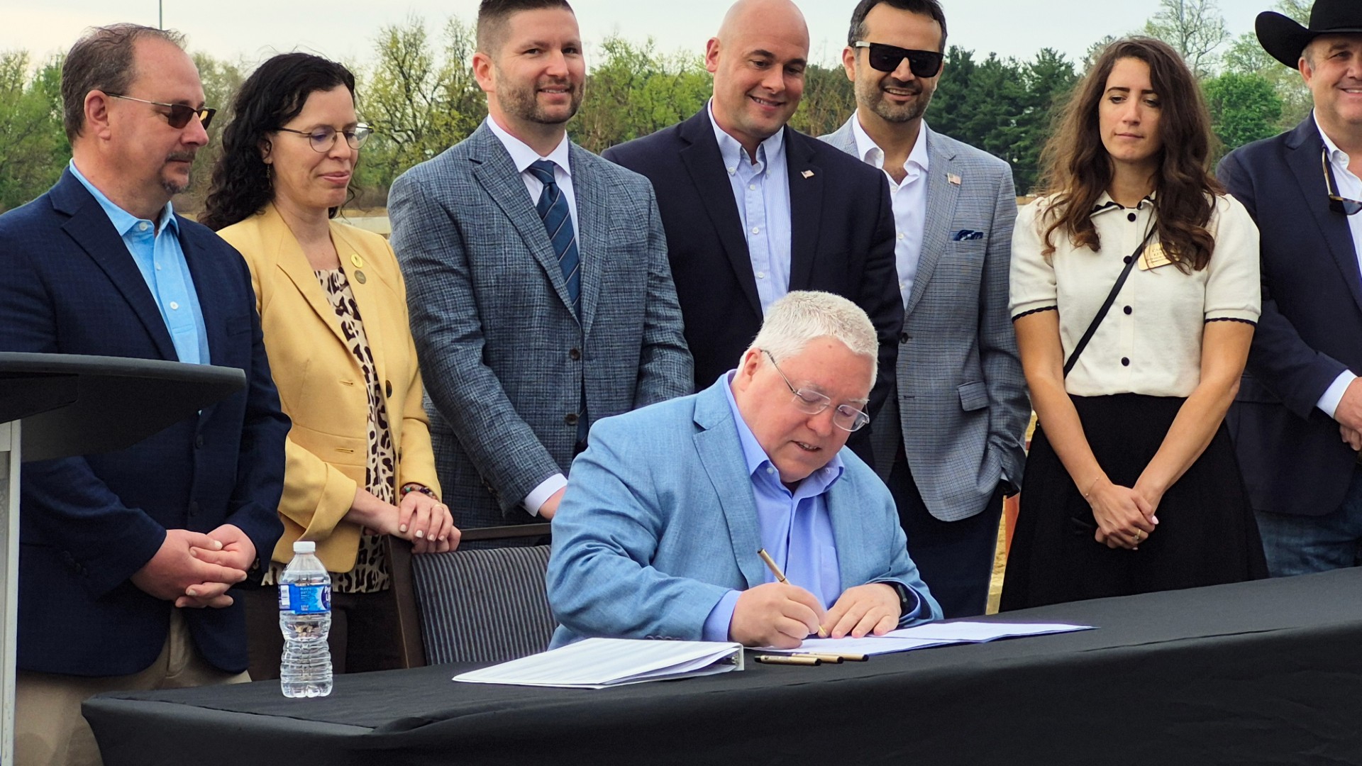 Morrisey signs bill at Charles Town Races aimed at boosting horse racing industry