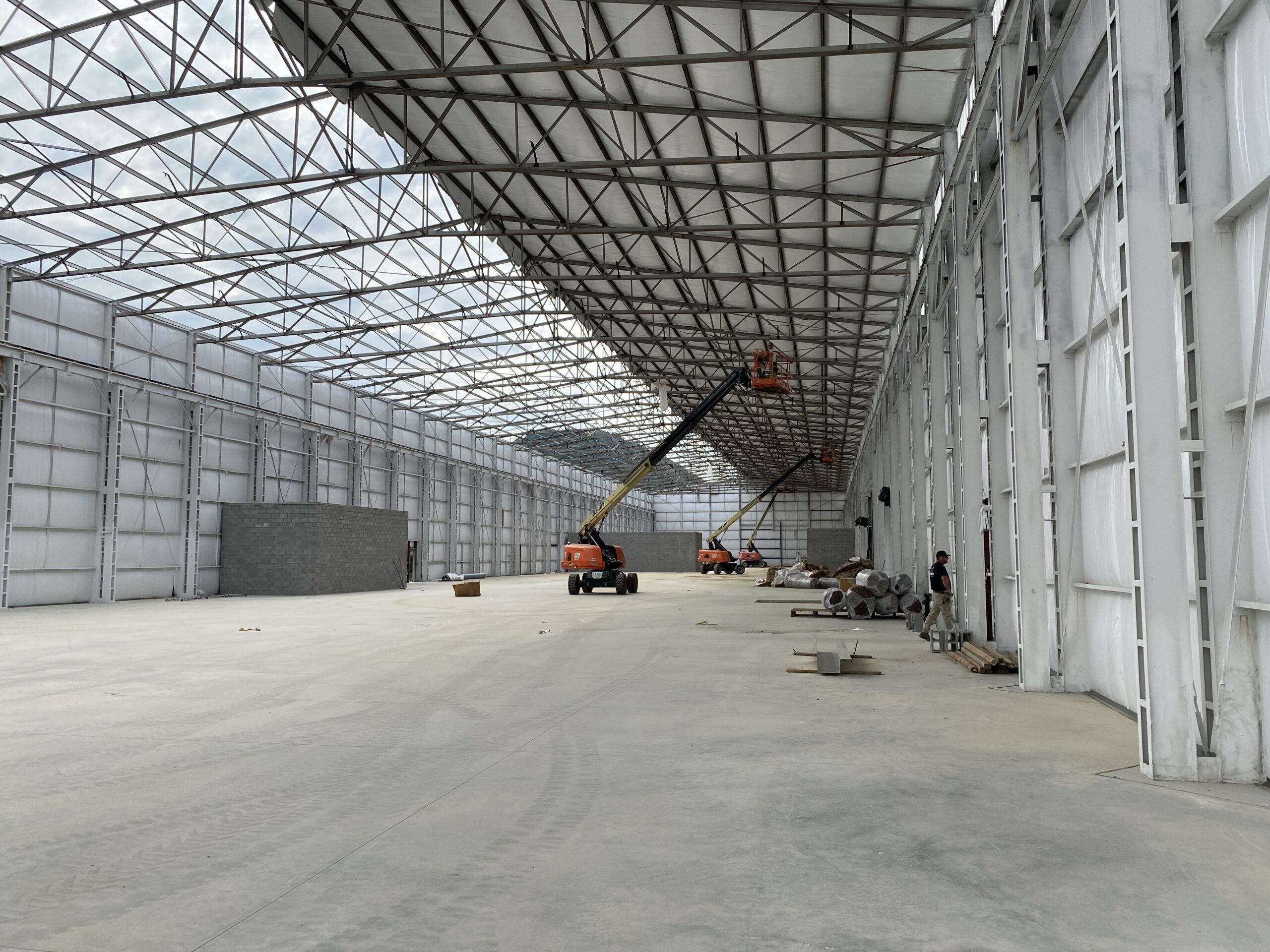 Charleston LIFT project looks for lift with first manufacturer; Capito tours site